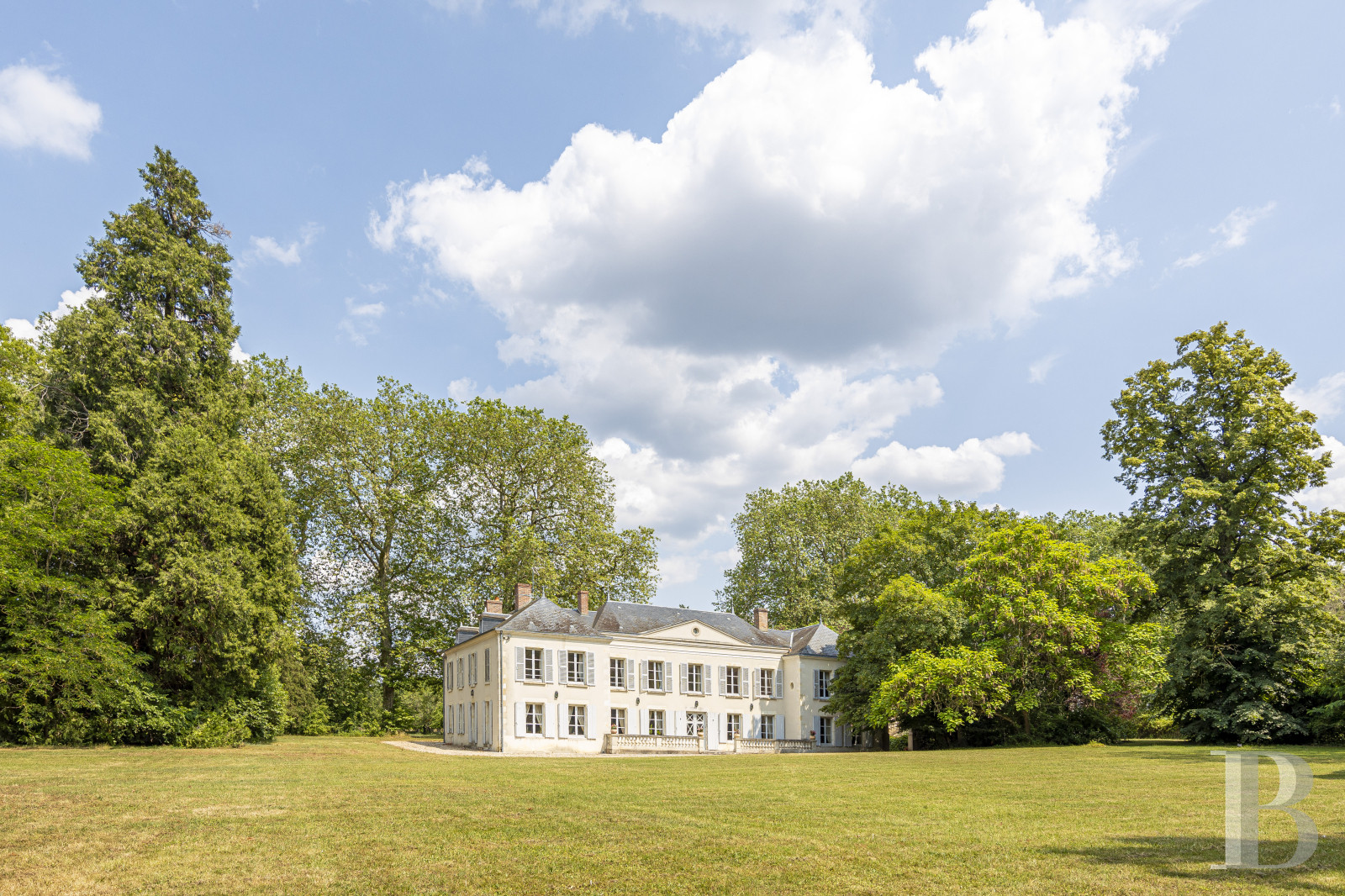 Au sud du Loiret, à Bonny-sur-Loire, un château d’inspiration Directoire entouré de bois - photo  n°41